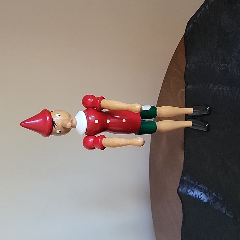 Vintage wooden Pinocchio movable figure
